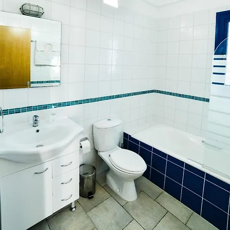 Villa In Sleeps 6 Includes Swimming Pool Air Con And Wifi 1 6 7